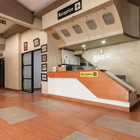 Reddoorz Near Mandaya Royal Hospital Puri Hotel Tangerang Exterior photo