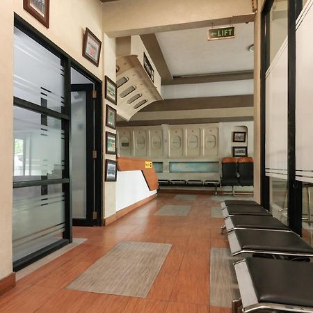 Reddoorz Near Mandaya Royal Hospital Puri Hotel Tangerang Exterior photo